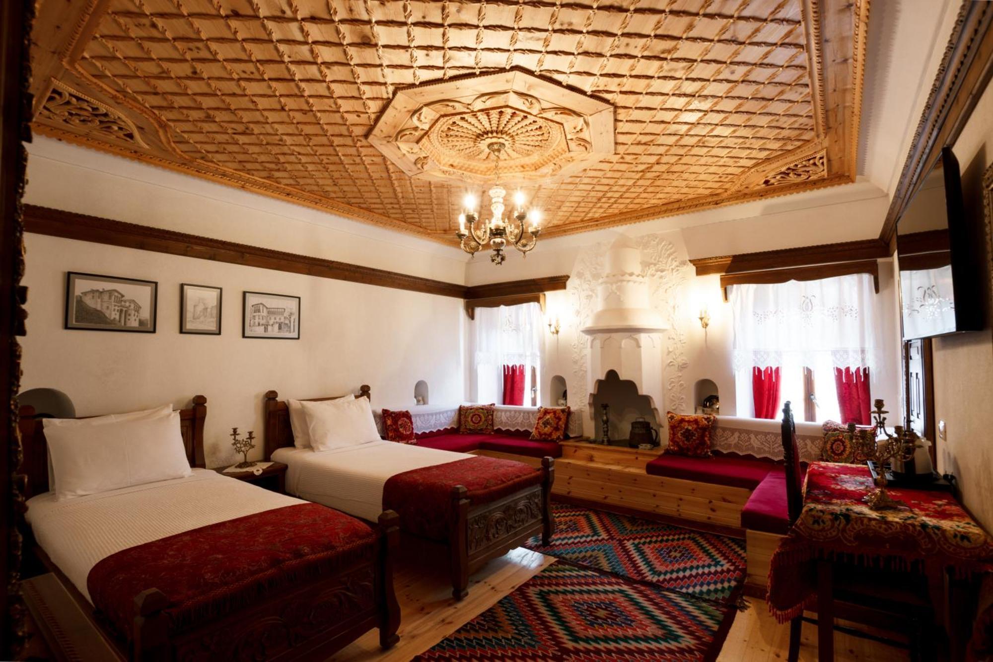 Boutique Hotel Musée Gjirokastër Exterior foto
