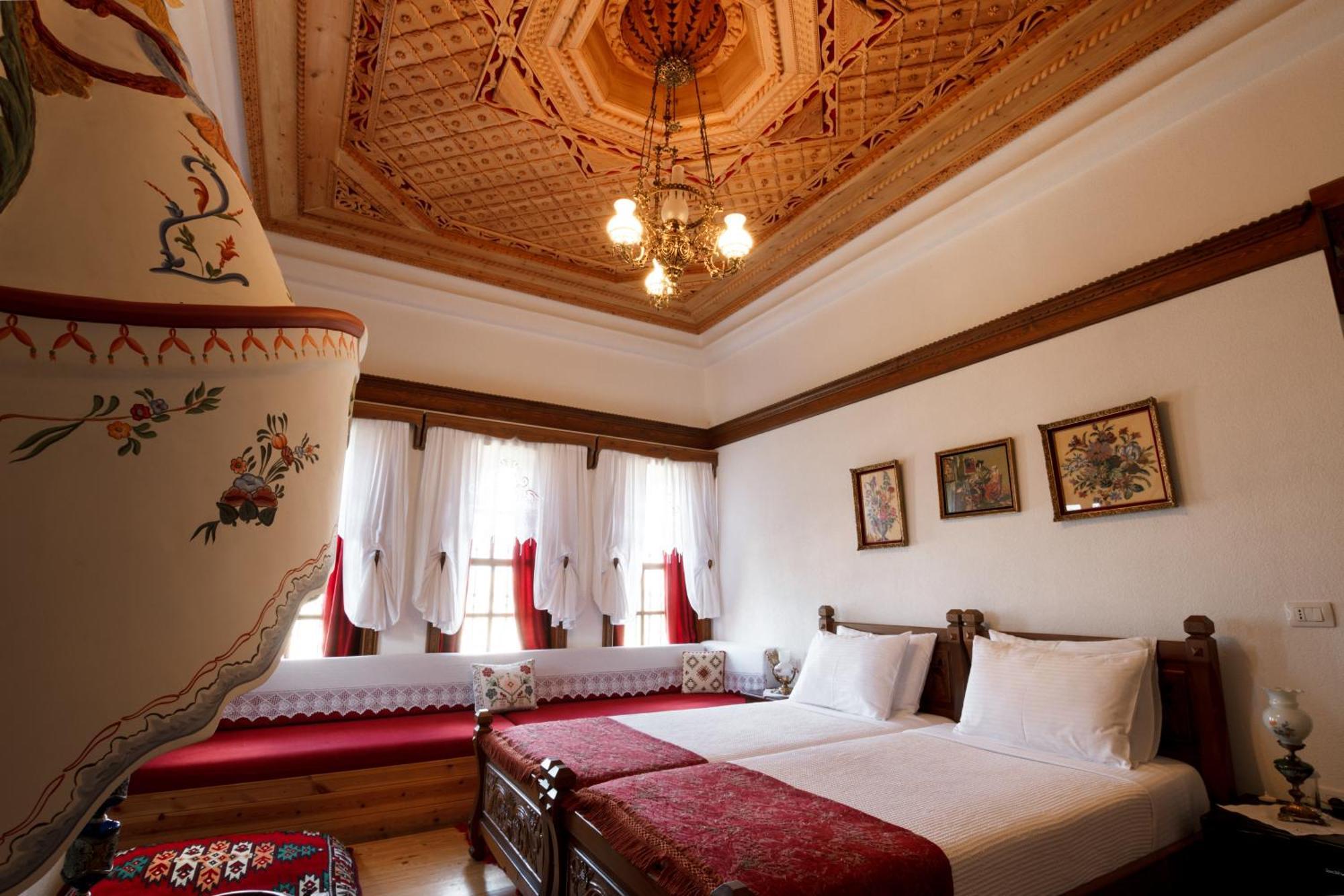 Boutique Hotel Musée Gjirokastër Exterior foto