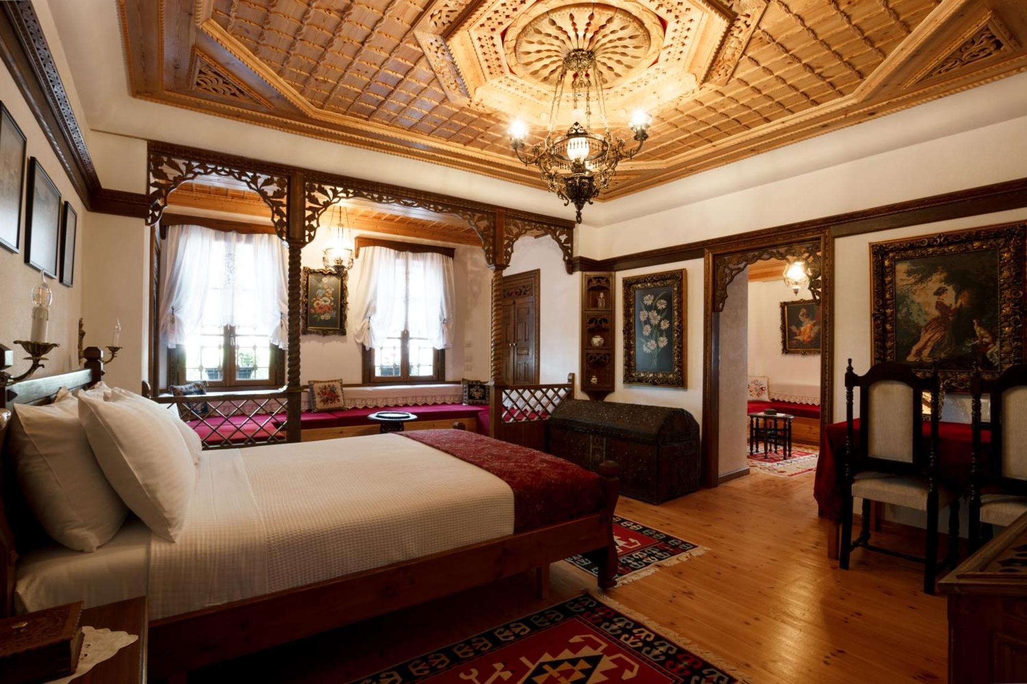 Boutique Hotel Musée Gjirokastër Exterior foto
